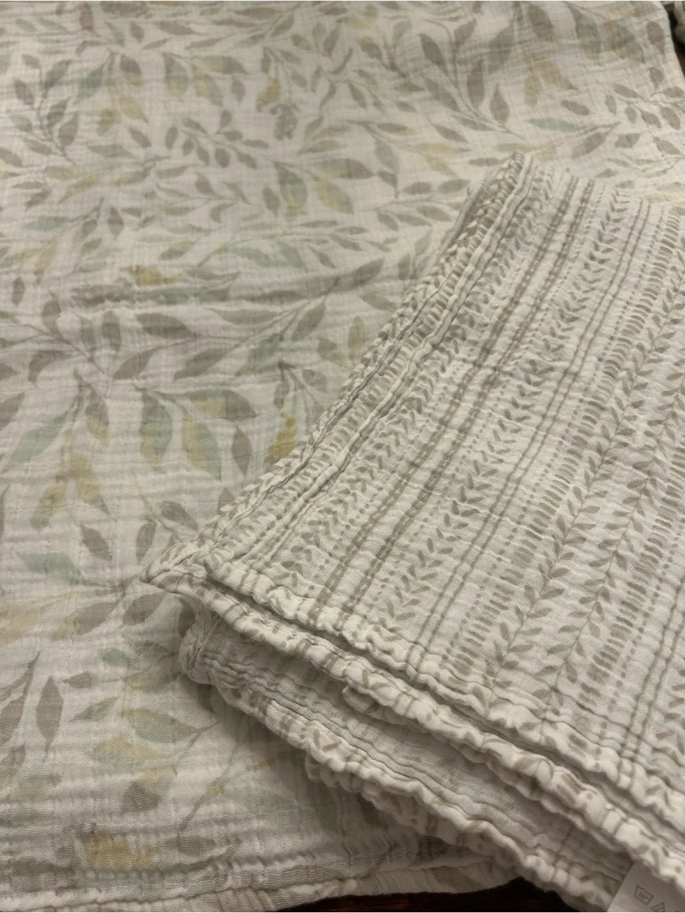 Crane Baby Crib Blanket Reversible White Gray Green Floral Leaf Pattern set of 2